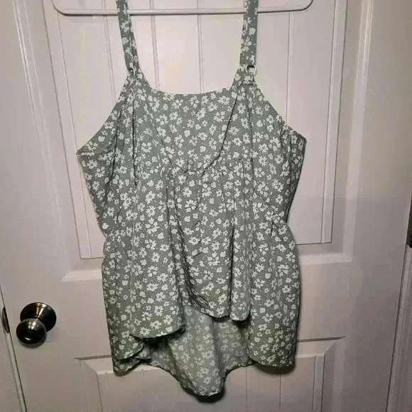 bloomchic high low top with tie knot in the front size 18 - Picture 6 of 7